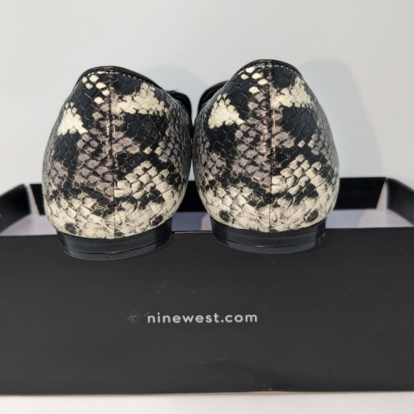 Nine West Hayden3 Flats Gray And White Snakeskin Pattern Size 7.5M Barely Worn - Picture 3 of 11